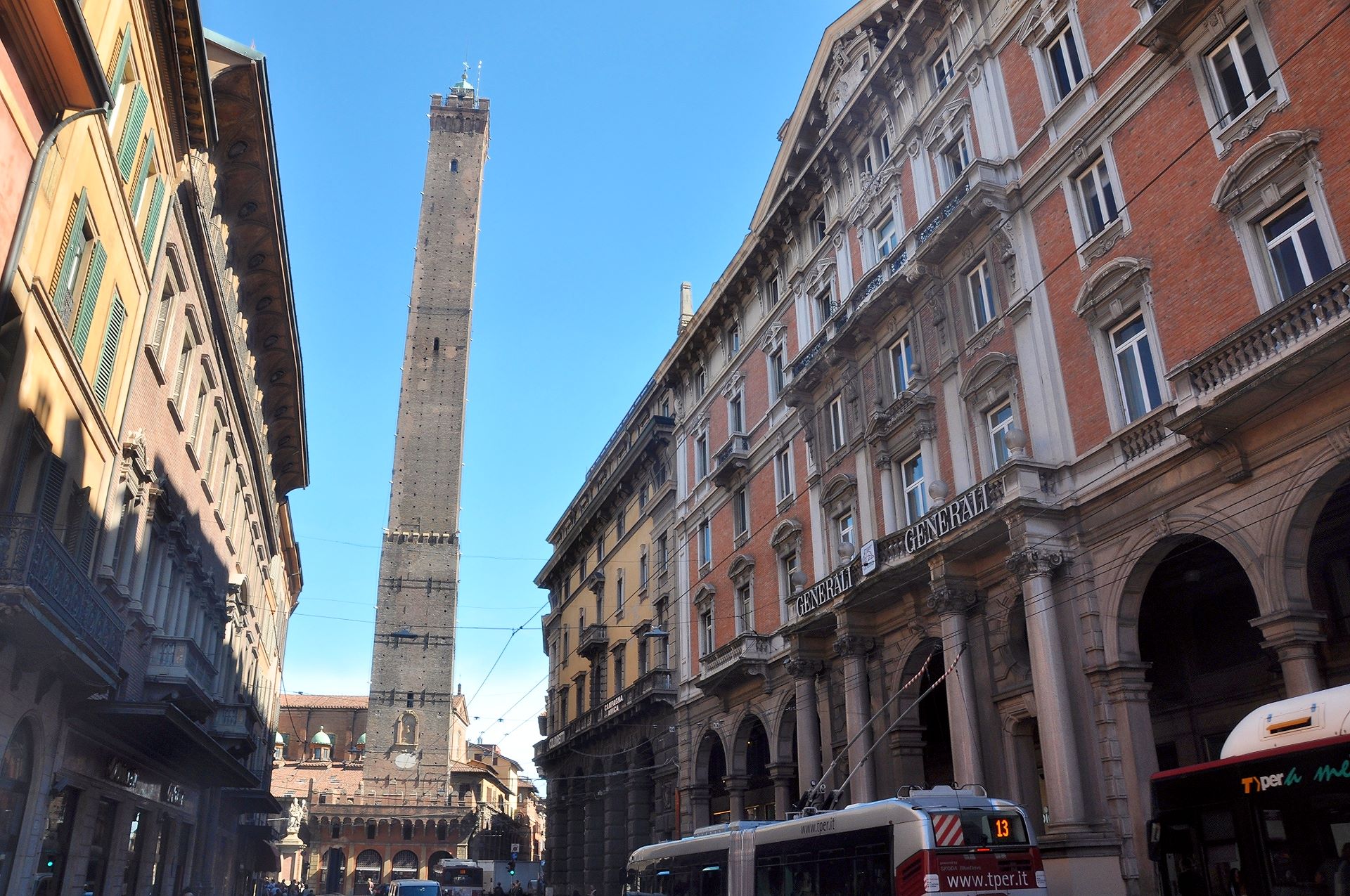 Bologna (Photo license: CC BY 2.0)